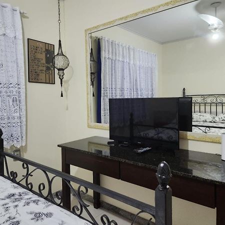 Quarto duplo a 1 quadra do mar Itapema Exterior foto