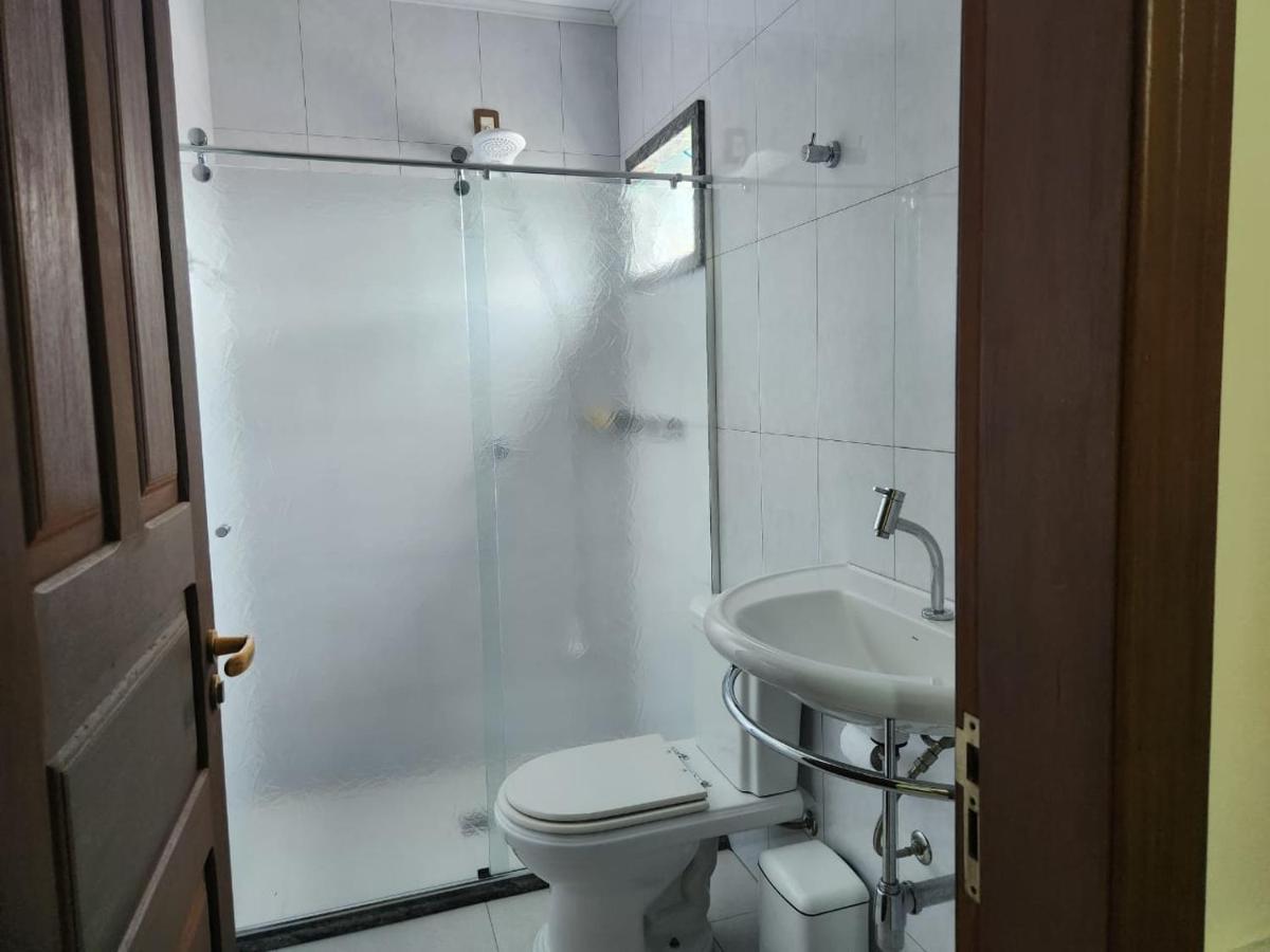 Quarto duplo a 1 quadra do mar Itapema Exterior foto